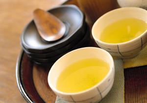 秋葉原の夜を彩る！コンカフェで楽しむリアル恋愛シミュレーション体験ガイド